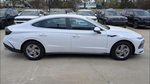 2026 Hyundai SONATA SE