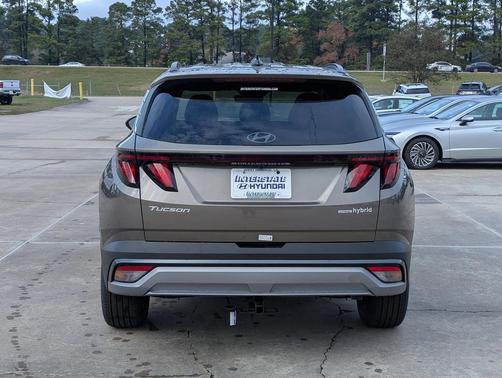2026 Hyundai TUCSON Hybrid SEL