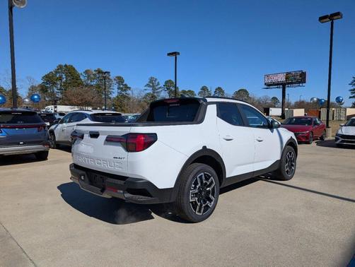 Atlas White 2025 Hyundai SANTA CRUZ Limited