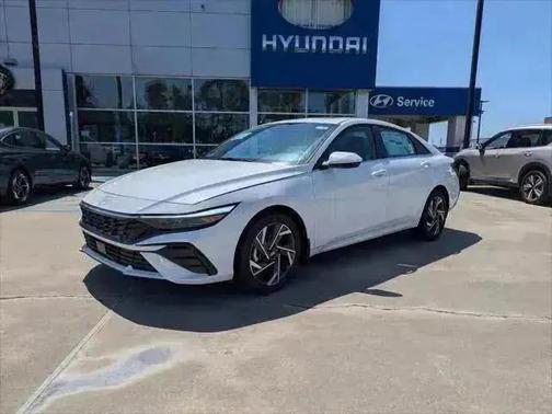 2025 Hyundai ELANTRA SEL