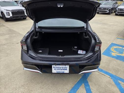 2025 Hyundai SONATA Hybrid SE