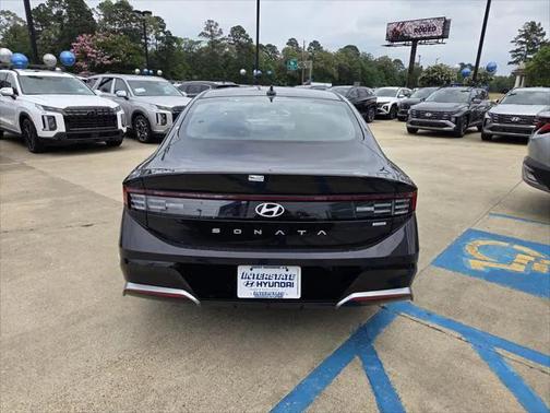 2025 Hyundai SONATA Hybrid SE