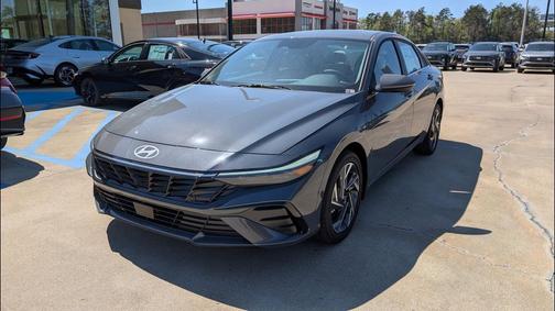 Ecotronic Gray 2026 Hyundai ELANTRA Limited