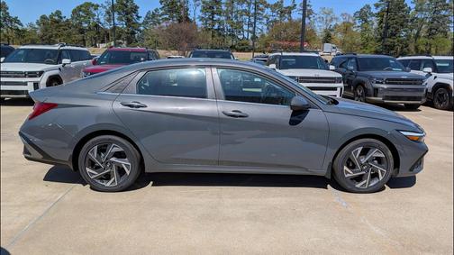 Ecotronic Gray 2026 Hyundai ELANTRA Limited