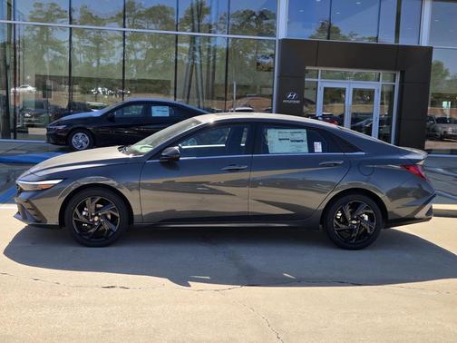 2026 Hyundai ELANTRA Sport