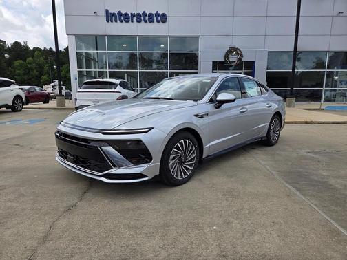 2025 Hyundai SONATA Hybrid SE