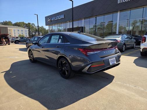 2026 Hyundai ELANTRA Sport