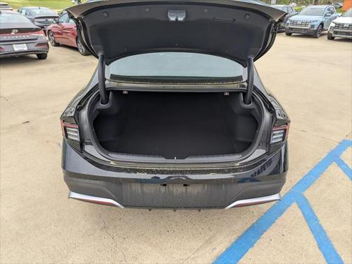 2025 Hyundai SONATA SE