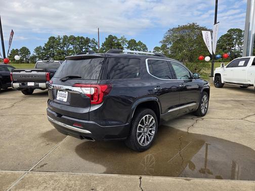 2021 GMC Acadia Denali