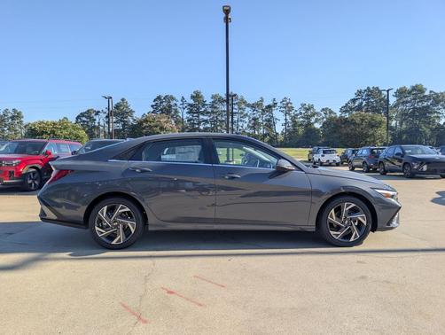 Ecotronic Gray 2026 Hyundai ELANTRA Limited