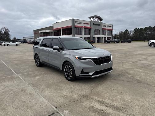 2024 Kia Carnival EX