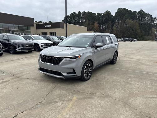 2024 Kia Carnival EX