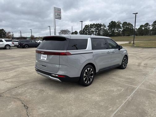 2024 Kia Carnival EX