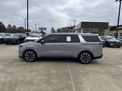 2024 Kia Carnival EX