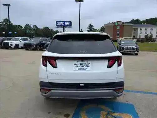 2025 Hyundai TUCSON SEL