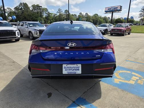 2025 Hyundai ELANTRA HEV SEL Sport