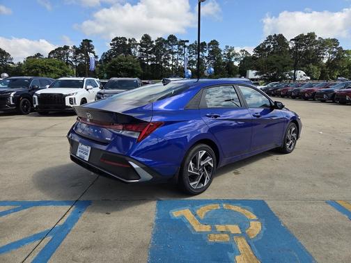 2025 Hyundai ELANTRA HEV SEL Sport
