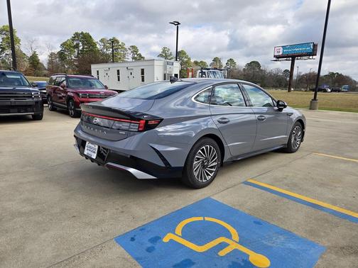 2026 Hyundai SONATA Hybrid SE