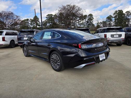 2026 Hyundai SONATA Hybrid SE