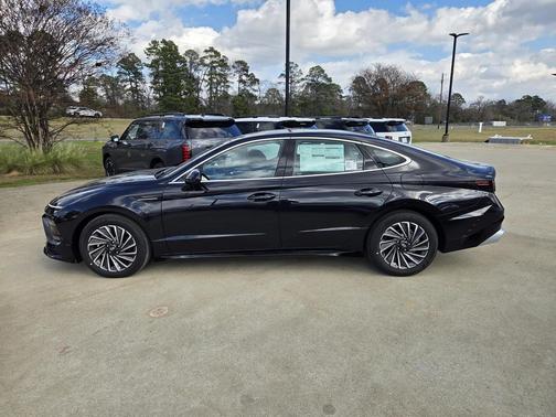 2026 Hyundai SONATA Hybrid SE