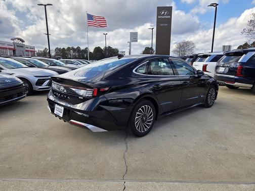 2026 Hyundai SONATA Hybrid SE