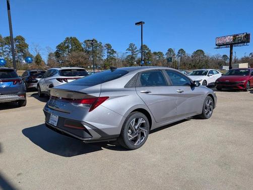 2025 Hyundai ELANTRA Sport