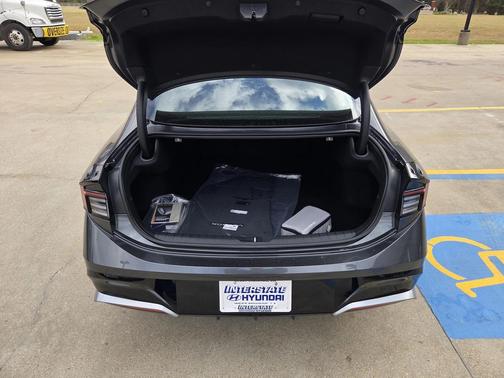 2026 Hyundai SONATA Hybrid SE