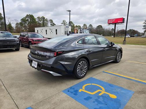 2026 Hyundai SONATA Hybrid SE