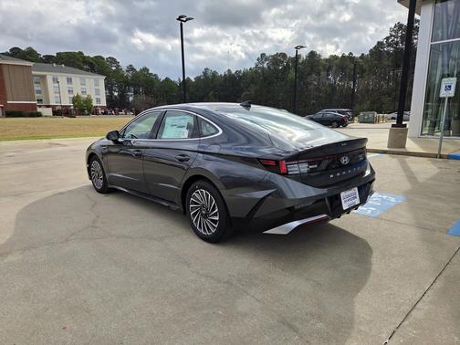 2026 Hyundai SONATA Hybrid SE