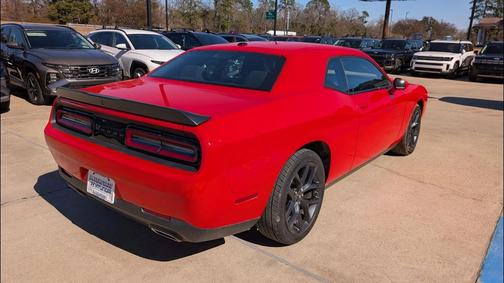 2022 Dodge Challenger SXT