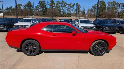 2022 Dodge Challenger SXT