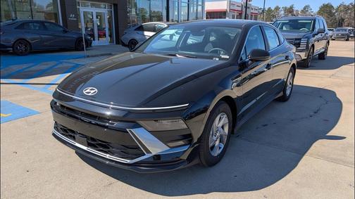 Abyss Black 2026 Hyundai SONATA SE Sedan