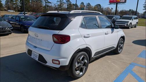 2026 Hyundai VENUE SEL w/Two-Tone Roof