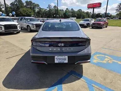 2025 Hyundai SONATA SE