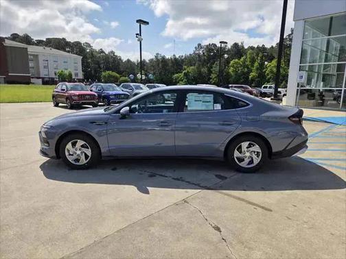 2025 Hyundai SONATA SE