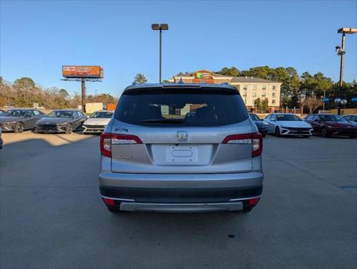 2022 Honda Pilot AWD Elite