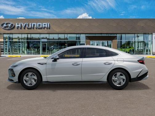2025 Hyundai SONATA SE