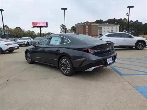 2025 Hyundai SONATA Hybrid Limited