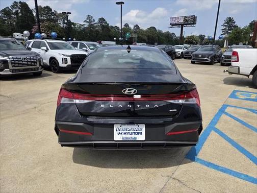 2025 Hyundai ELANTRA Sport