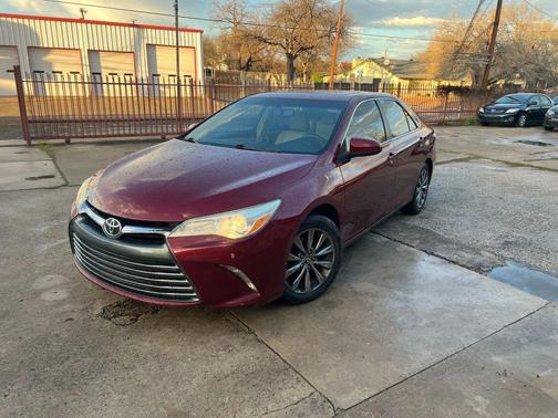 2016 Toyota Camry XLE