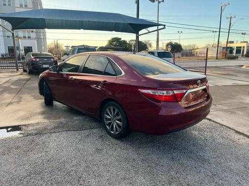 2016 Toyota Camry XLE