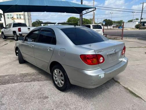 2004 Toyota Corolla LE