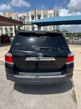 2011 Toyota Highlander SE
