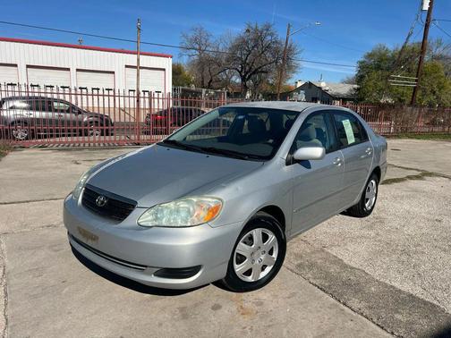 2005 Toyota Corolla LE