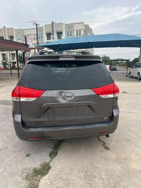 Predawn Gray Mica 2014 Toyota Sienna LE