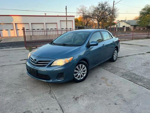 2013 Toyota Corolla LE