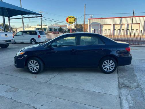 2013 Toyota Corolla LE