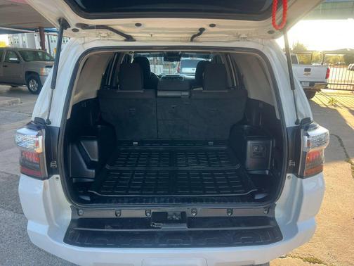 Super White 2020 Toyota 4Runner SR5