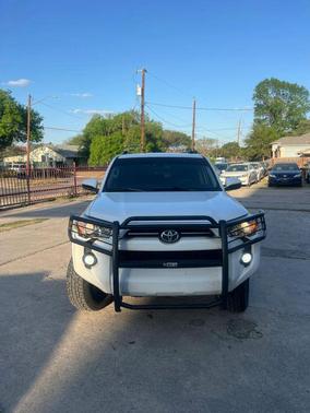 Super White 2020 Toyota 4Runner SR5