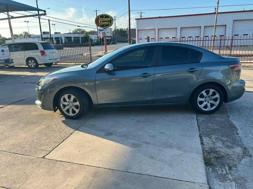 Green 2012 Mazda Mazda3 i Sport